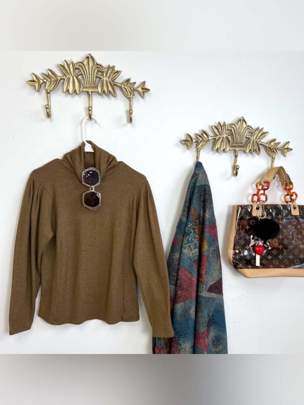 Camel puff sleeve turtleneck M/L